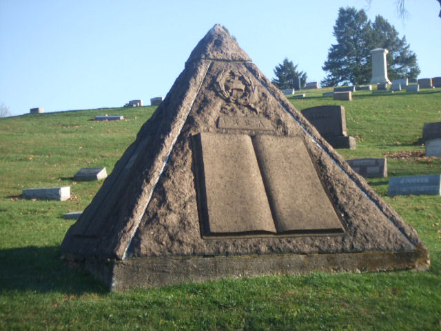 CTRussellGrave2