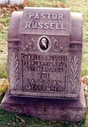 CTRussellGrave3